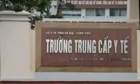 Cách ly 33 người tiếp xúc với cô gái dương tính với SARS- CoV-2